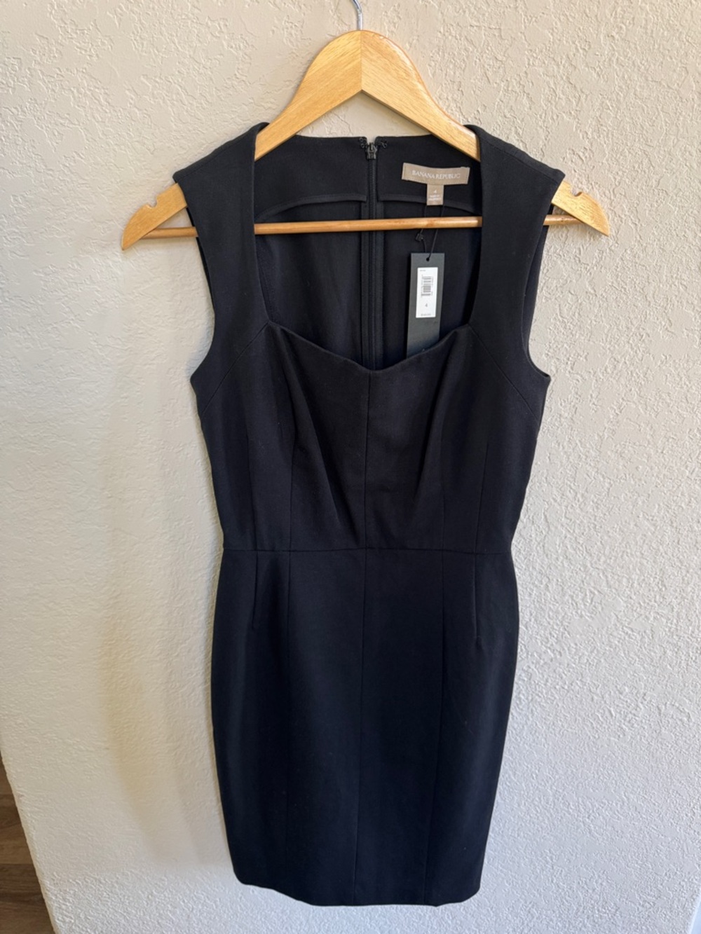 NWT Banana Republic Black Sleeveless Sheath Dress
